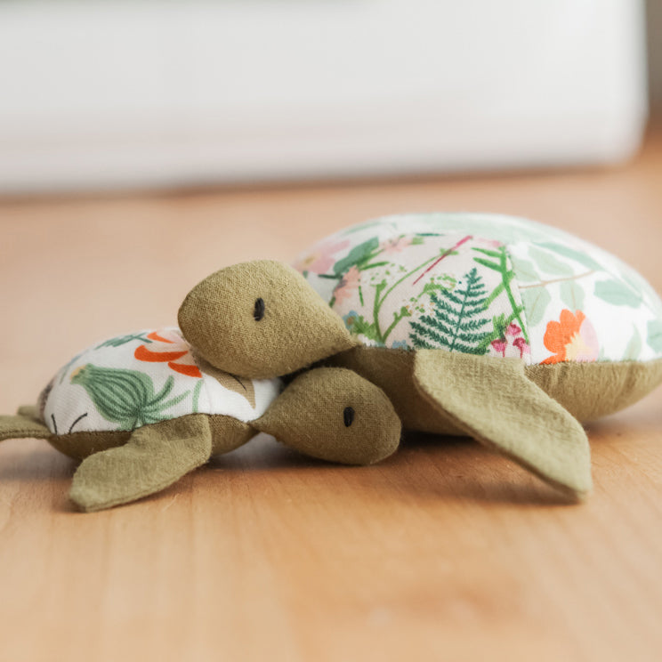 Turtle Toy & Zipper Pouch / PDF Pattern and Sewing Tutorial