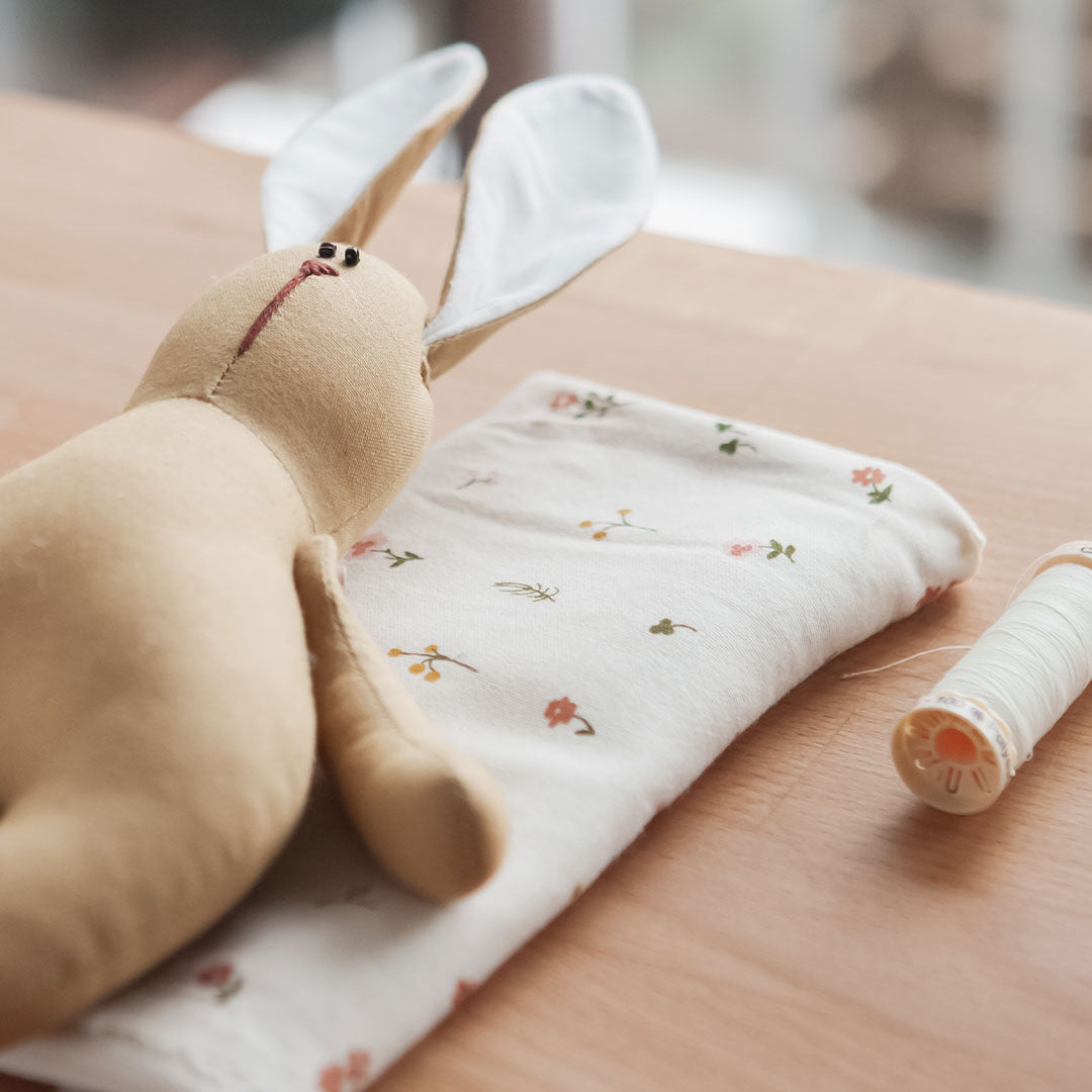 Bunny & Overalls / PDF Pattern and Sewing Tutorial