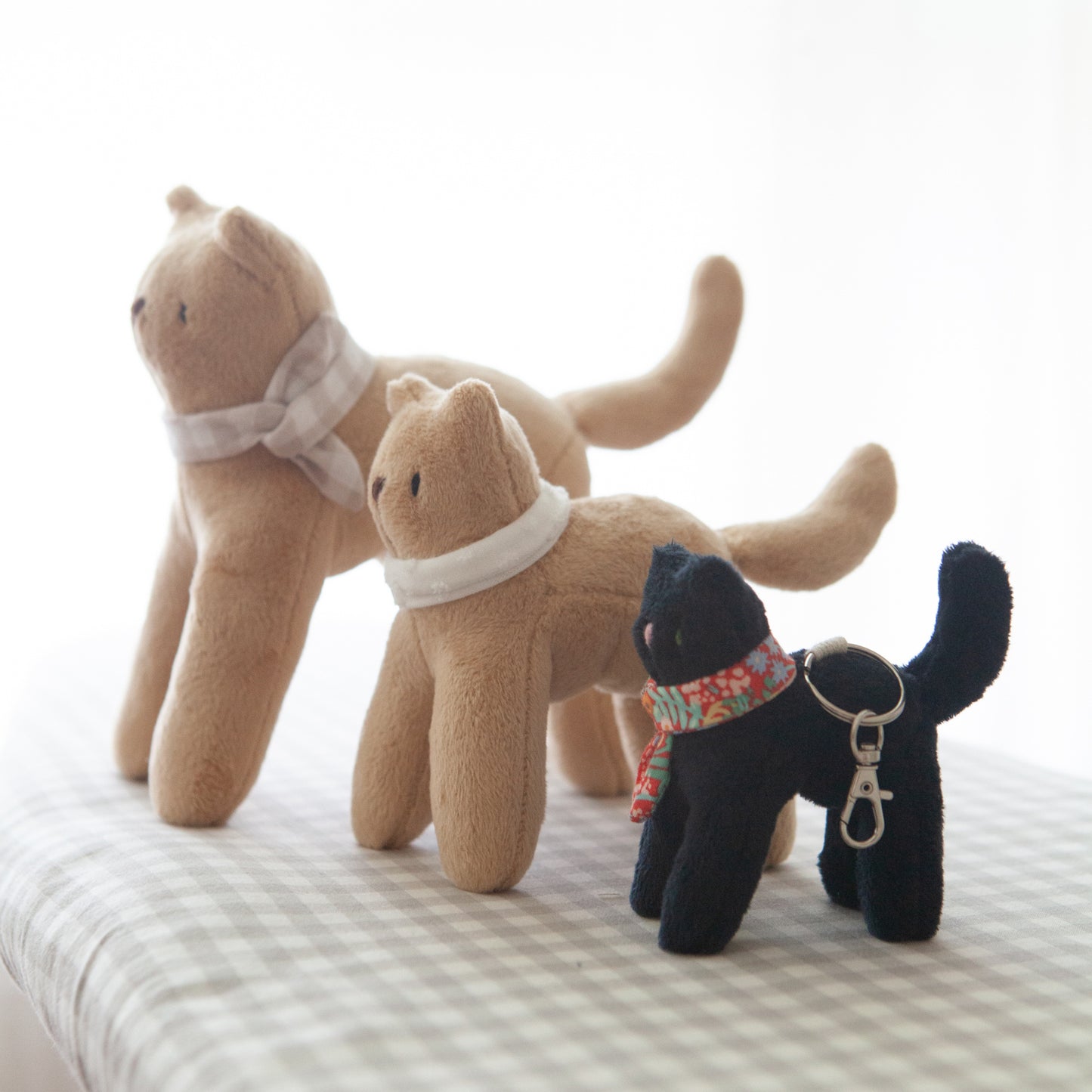 Cat Toy / PDF Pattern and Sewing Tutorial / Three sizes