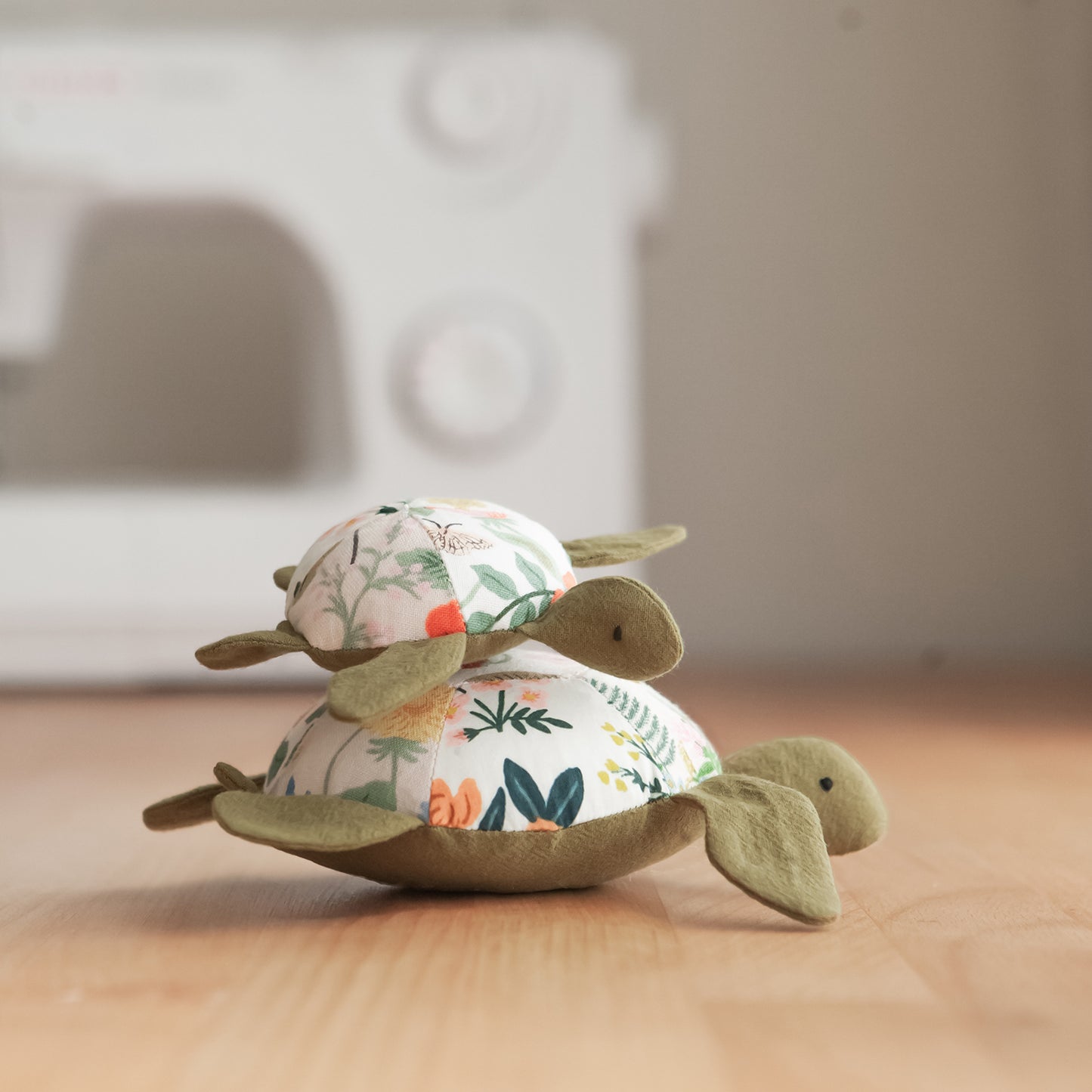 Turtle Toy & Zipper Pouch / PDF Pattern and Sewing Tutorial