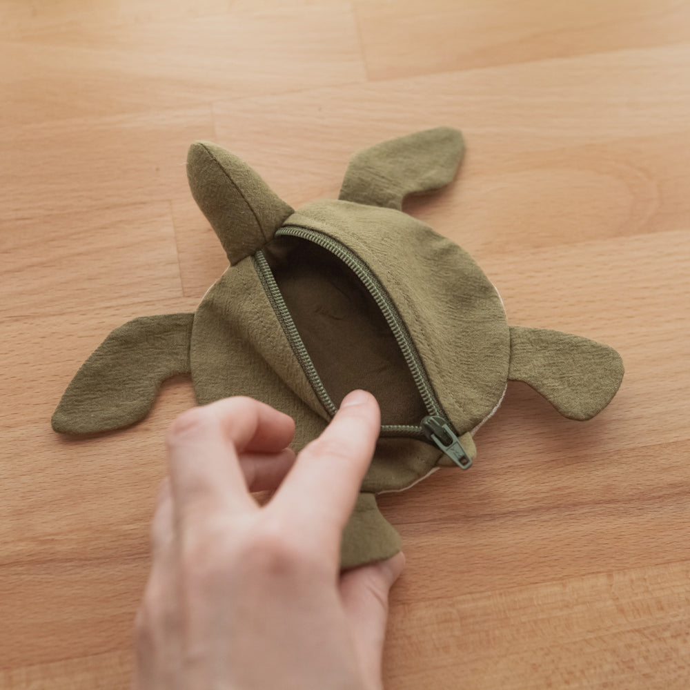 Turtle Toy & Zipper Pouch / PDF Pattern and Sewing Tutorial